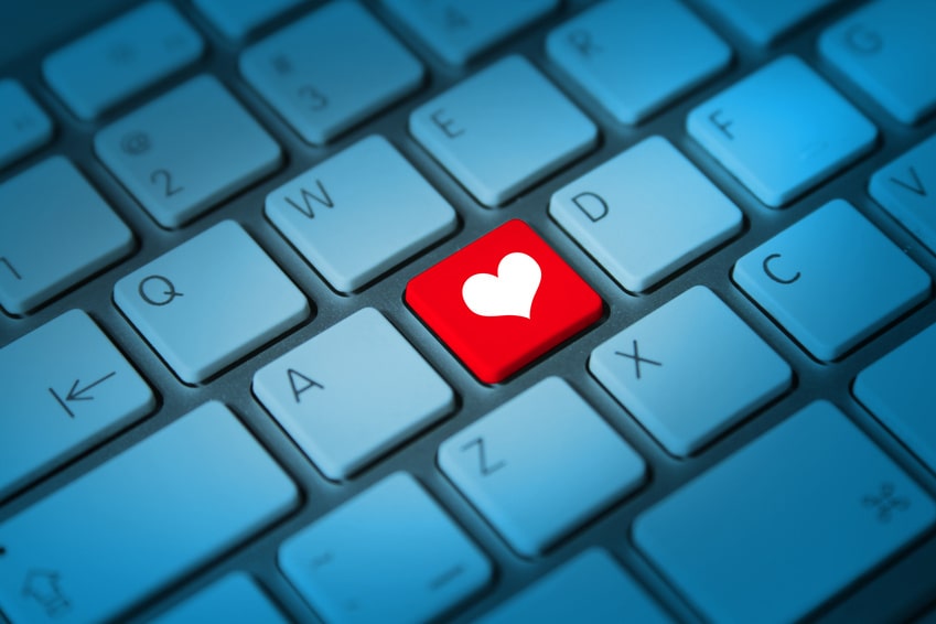Online Dating: Tips to Survive