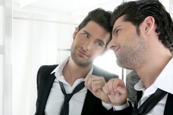 3 Signs You're Dating a Narcissist